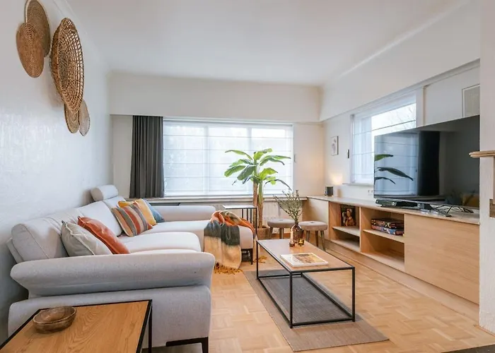 Huswell - Spacious House With Sunny Garden