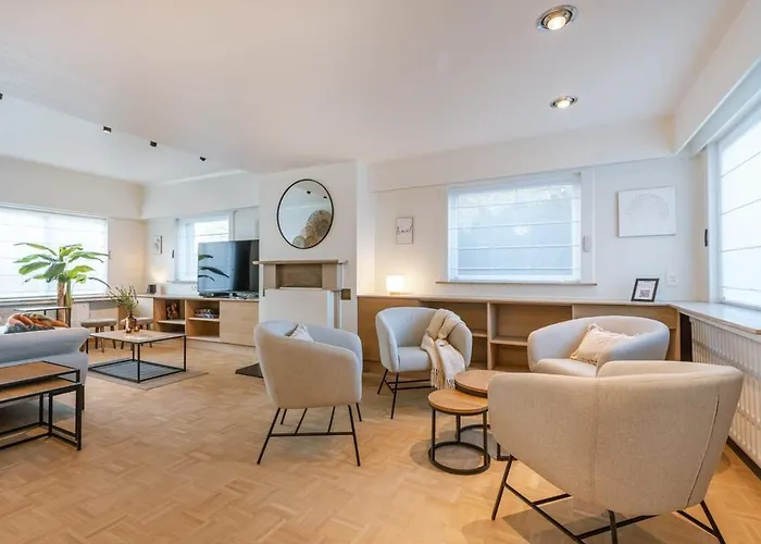 Huswell - Spacious House With Sunny Garden