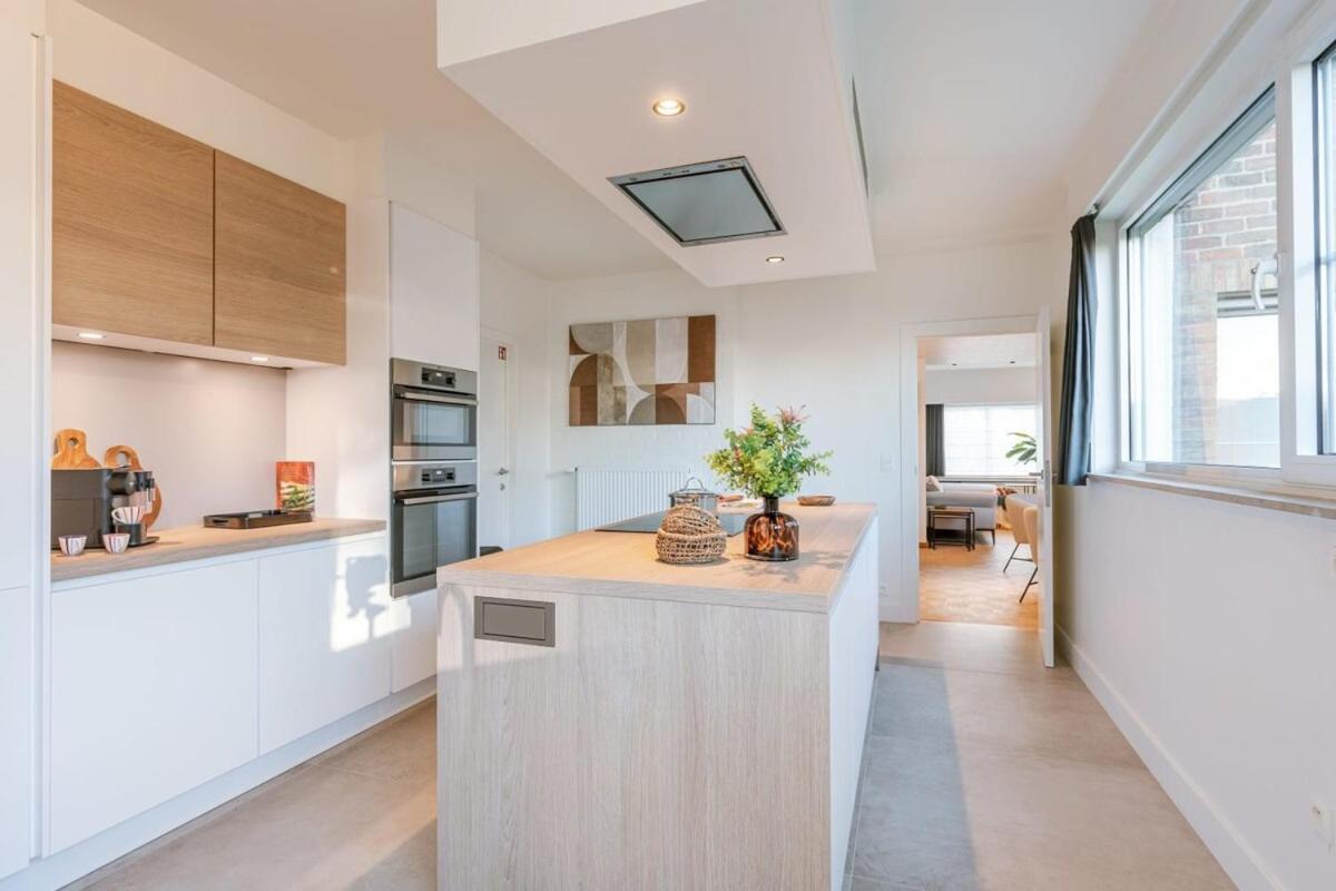 Huswell - Spacious House With Sunny Garden * Brujas